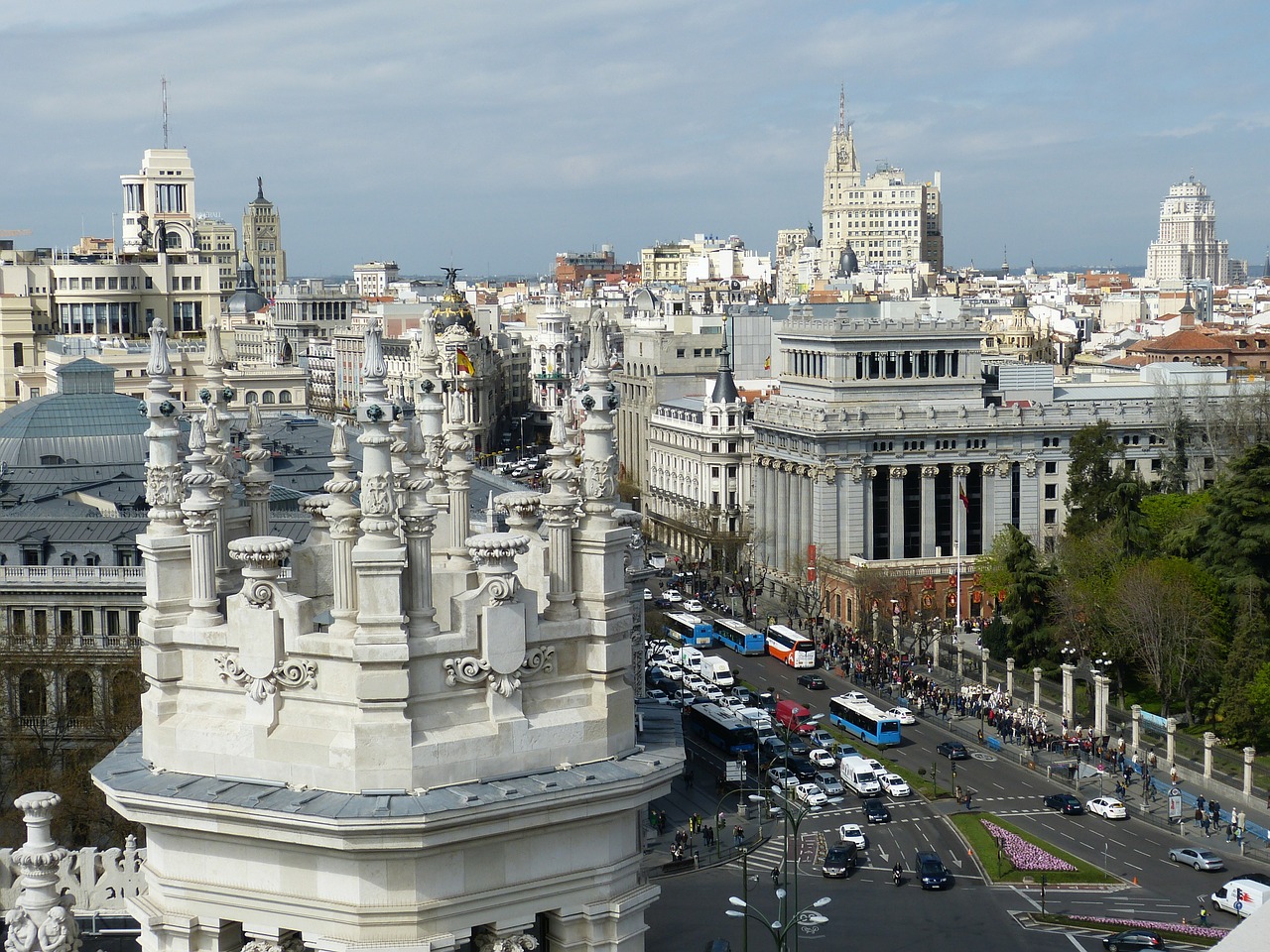 Madrid is a great place to avoid a drizzly autumn ... photo by CC user falco on pixabay